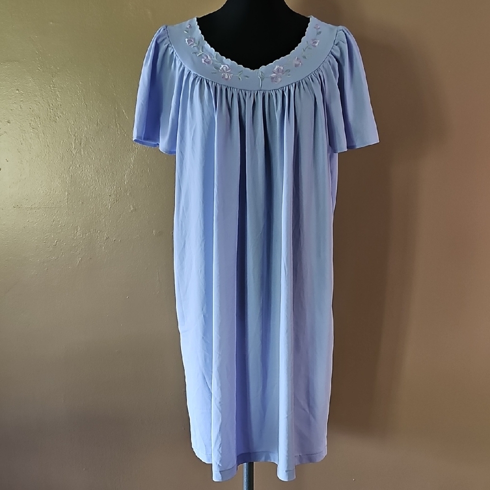 Unmentionables Vintage Short Sleeve Light Blue Nightgown Women's Size Medium